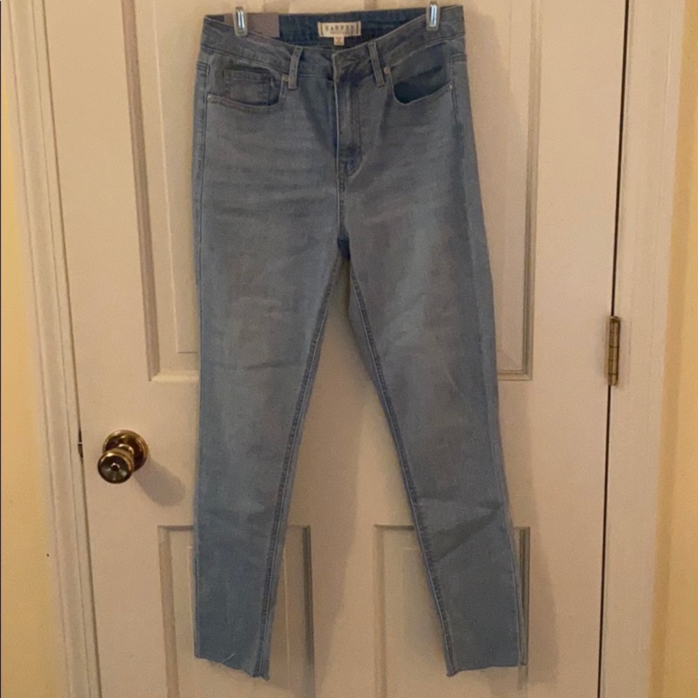Light wash skinny jeans